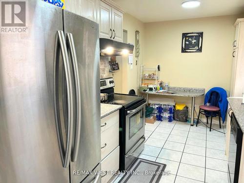 62 Kay Drive, Toronto, ON - Indoor Photo Showing Kitchen