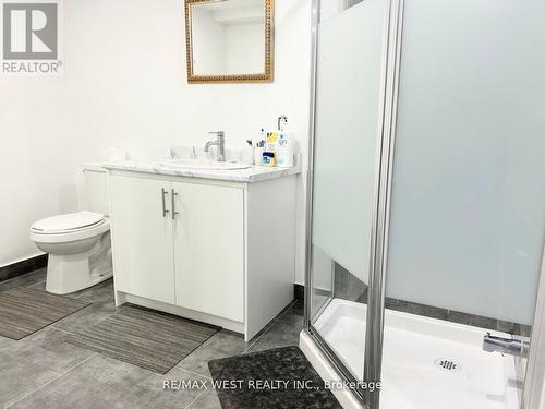 62 Kay Drive, Toronto, ON - Indoor Photo Showing Bathroom