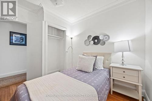 107 Lake Shore Drive, Toronto, ON - Indoor Photo Showing Bedroom