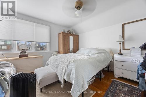 107 Lake Shore Drive, Toronto, ON - Indoor Photo Showing Bedroom