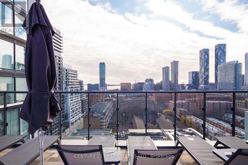 619 - 158 Front Street E, Toronto, ON - Outdoor With View