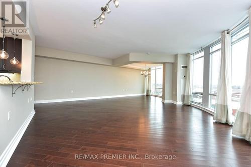 803 - 3840 Bathurst Street, Toronto, ON - Indoor Photo Showing Other Room