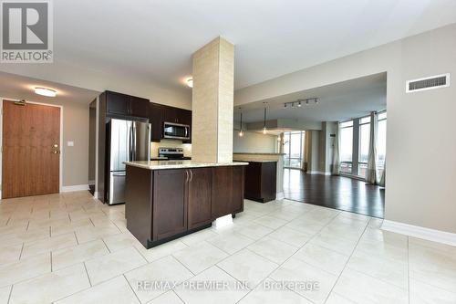 803 - 3840 Bathurst Street, Toronto, ON - Indoor Photo Showing Kitchen