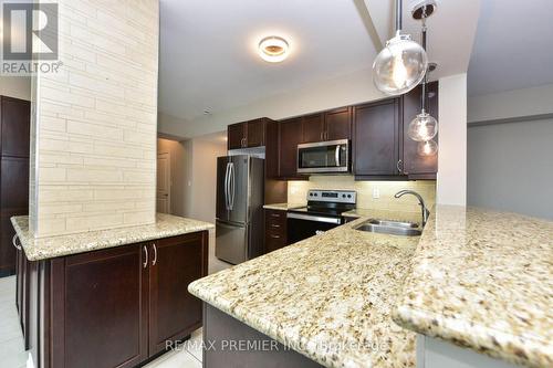 803 - 3840 Bathurst Street, Toronto, ON - Indoor Photo Showing Kitchen With Double Sink With Upgraded Kitchen