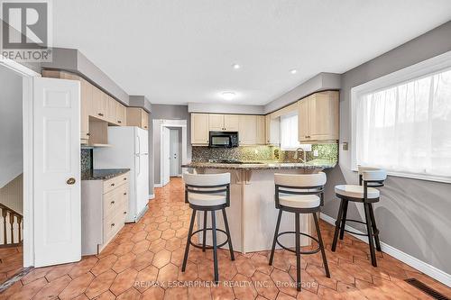 1281 Abbey Court, Burlington, ON - Indoor Photo Showing Kitchen