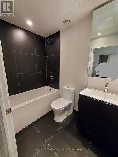 1220 - 20 Edward Street, Toronto, ON - Indoor Photo Showing Bathroom