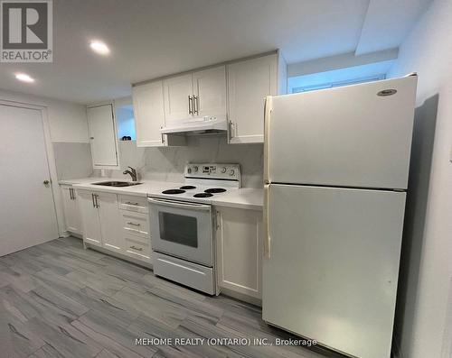 Bm 1 - 83 Cornwallis Drive, Toronto, ON - Indoor Photo Showing Kitchen