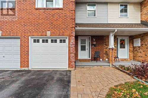 32 Royal Oak Court, Ottawa, ON 