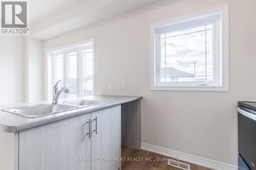 49 - 19 Picardy Drive, Hamilton, ON - Indoor Photo Showing Kitchen With Double Sink