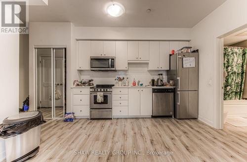 416 - 110 Fergus Avenue, Kitchener, ON - Indoor Photo Showing Kitchen