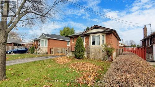 15 Darcy Court, Hamilton, ON - Outdoor