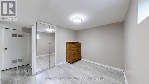 15 Darcy Court, Hamilton, ON - Indoor Photo Showing Other Room