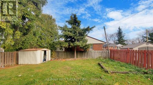 15 Darcy Court, Hamilton, ON - Outdoor