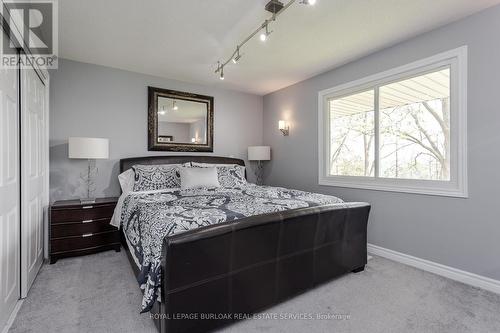 1119 Concession 8 Road W, Hamilton, ON - Indoor Photo Showing Bedroom