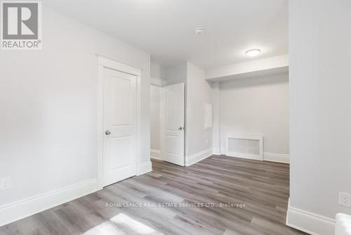 15 Ontario Avenue, Hamilton, ON - Indoor Photo Showing Other Room