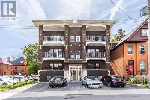 15 Ontario Avenue, Hamilton, ON - Outdoor With Facade