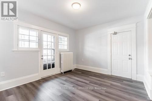 15 Ontario Avenue, Hamilton, ON - Indoor Photo Showing Other Room