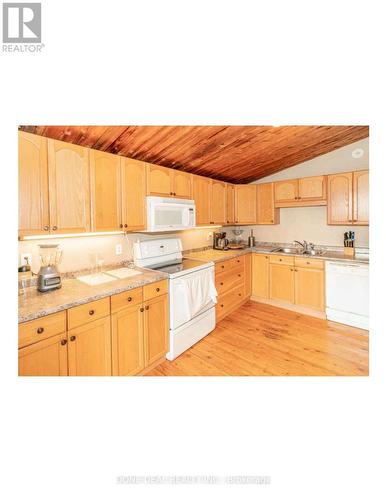 179 Chapman Drive, Magnetawan, ON - Indoor Photo Showing Kitchen