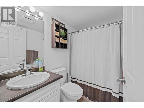 Main bathroom. - 683 Victoria Street Unit# 308, Kamloops, BC - Indoor Photo Showing Bathroom