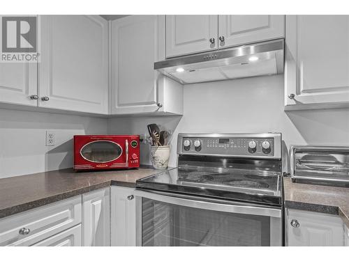 683 Victoria Street Unit# 308, Kamloops, BC - Indoor Photo Showing Kitchen