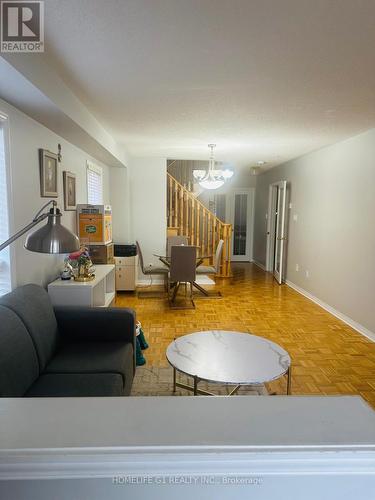 47 Madronna Gardens, Brampton, ON - Indoor Photo Showing Living Room