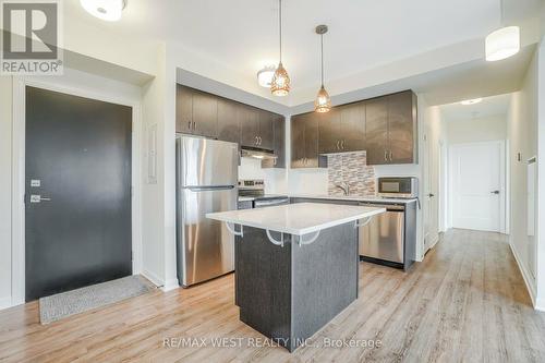 613 - 200 Lagerfeld Drive, Brampton, ON - Indoor Photo Showing Kitchen With Stainless Steel Kitchen With Upgraded Kitchen