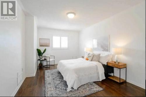 Main - 6892 Old Creditview Road, Mississauga, ON - Indoor Photo Showing Bedroom