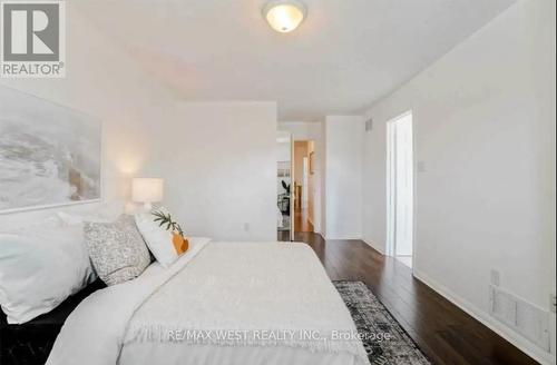 Main - 6892 Old Creditview Road, Mississauga, ON - Indoor Photo Showing Bedroom