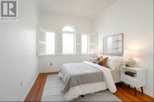 Main - 6892 Old Creditview Road, Mississauga, ON - Indoor Photo Showing Bedroom