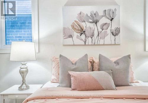 33 Swans Trail, Brampton, ON - Indoor Photo Showing Bedroom