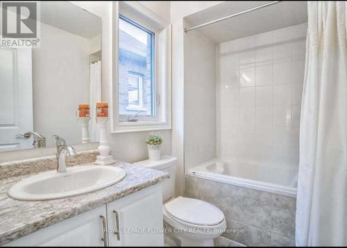 33 Swans Trail, Brampton, ON - Indoor Photo Showing Bathroom