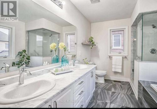 33 Swans Trail, Brampton, ON - Indoor Photo Showing Bathroom