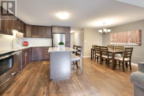 H - 29 Sienna Street, Kitchener, ON - Indoor Photo Showing Kitchen With Upgraded Kitchen