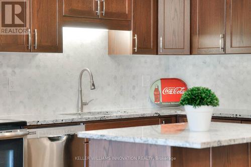 H - 29 Sienna Street, Kitchener, ON - Indoor Photo Showing Kitchen