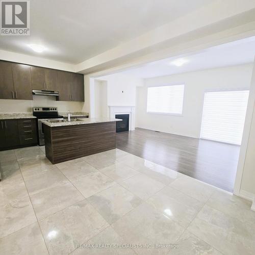 161 Huntingford Trail, Woodstock, ON - Indoor Photo Showing Kitchen With Double Sink