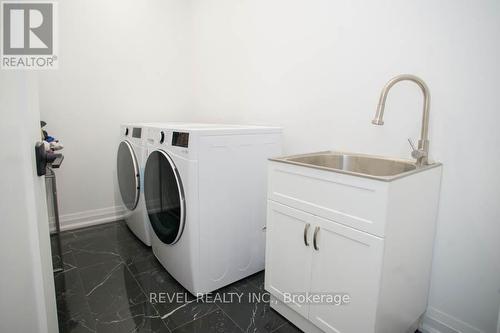 14 Bowen Place, Brant, ON - Indoor Photo Showing Laundry Room