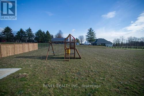 14 Bowen Place, Brant, ON - Outdoor