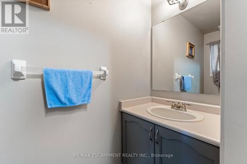 59 - 30 Braemar Avenue, Haldimand, ON - Indoor Photo Showing Bathroom