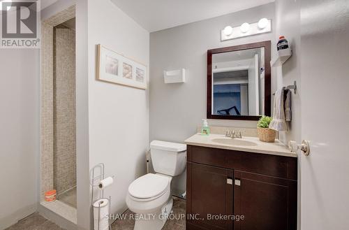 47 Renwick Avenue, Cambridge, ON - Indoor Photo Showing Bathroom