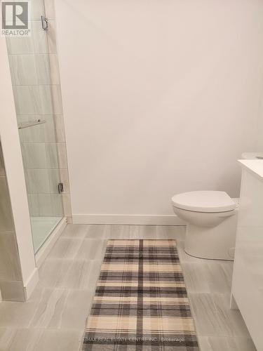 313 - 7549 Kalar Road, Niagara Falls, ON - Indoor Photo Showing Bathroom