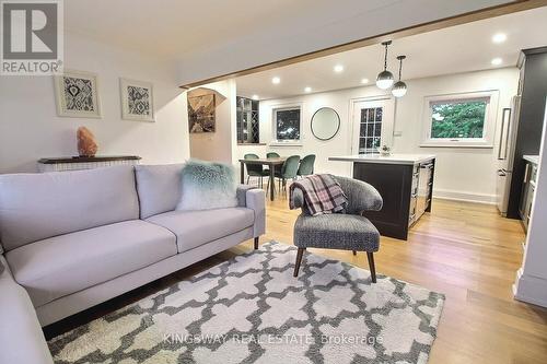 394 Lake Street, Grimsby, ON - Indoor Photo Showing Living Room