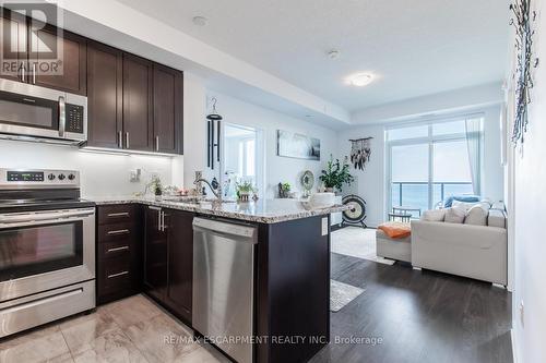 533 - 101 Shoreview Place, Hamilton, ON - Indoor Photo Showing Kitchen With Upgraded Kitchen