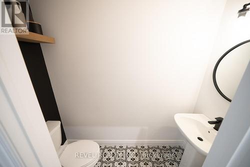 113 Daugaard Avenue, Brant, ON - Indoor Photo Showing Bathroom