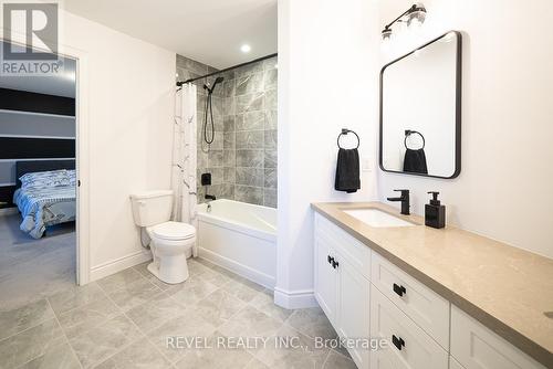 113 Daugaard Avenue, Brant, ON - Indoor Photo Showing Bathroom