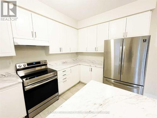 196 Midland Place, Welland, ON - Indoor Photo Showing Kitchen