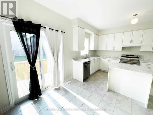 196 Midland Place, Welland, ON - Indoor Photo Showing Kitchen