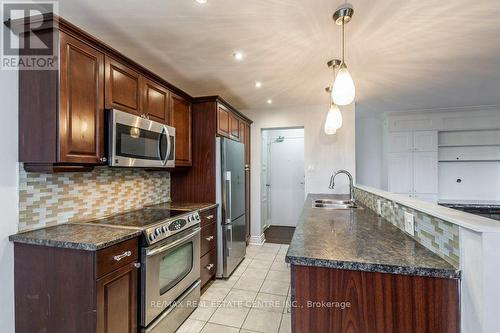 101 - 1106 Jalna Boulevard, London, ON - Indoor Photo Showing Kitchen With Double Sink With Upgraded Kitchen