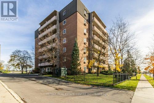 101 - 1106 Jalna Boulevard, London, ON - Outdoor With Facade