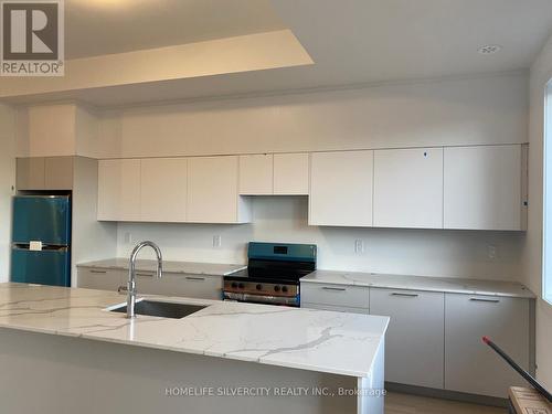 36 - 43 Desiree Place, Caledon, ON - Indoor Photo Showing Kitchen