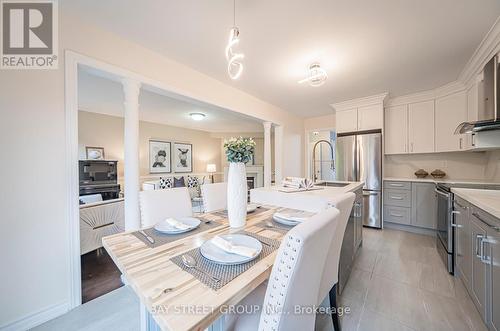 2513 Longridge Crescent, Oakville, ON - Indoor Photo Showing Kitchen